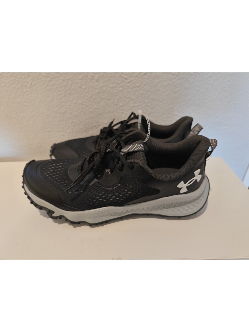 Under Armour Men's Black and Gray Running Shoes Size 10.5